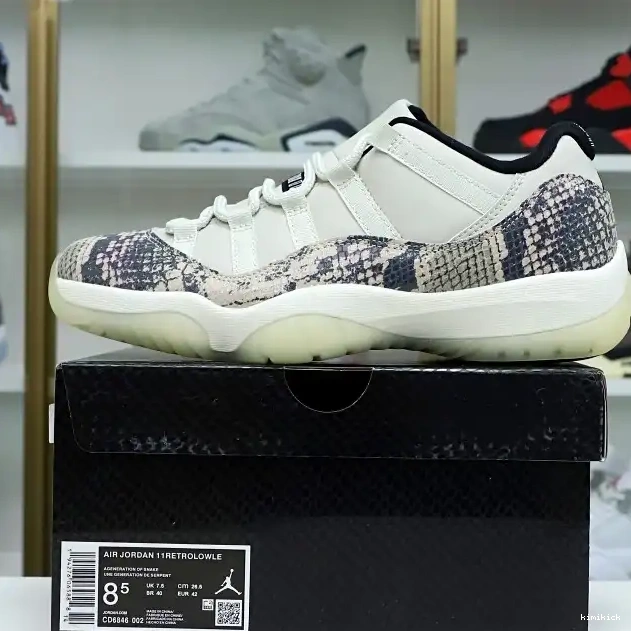 LOW AIR SNAKESKIN JORDAN LIGHT 11 Kimikick BONE 0530